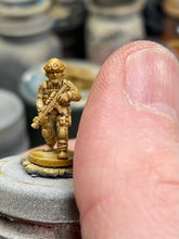 Load image into Gallery viewer, 15mm Modern Special Forces Fighters in Ukraine