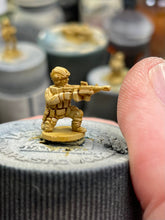 Load image into Gallery viewer, 15mm Modern Special Forces Fighters in Ukraine